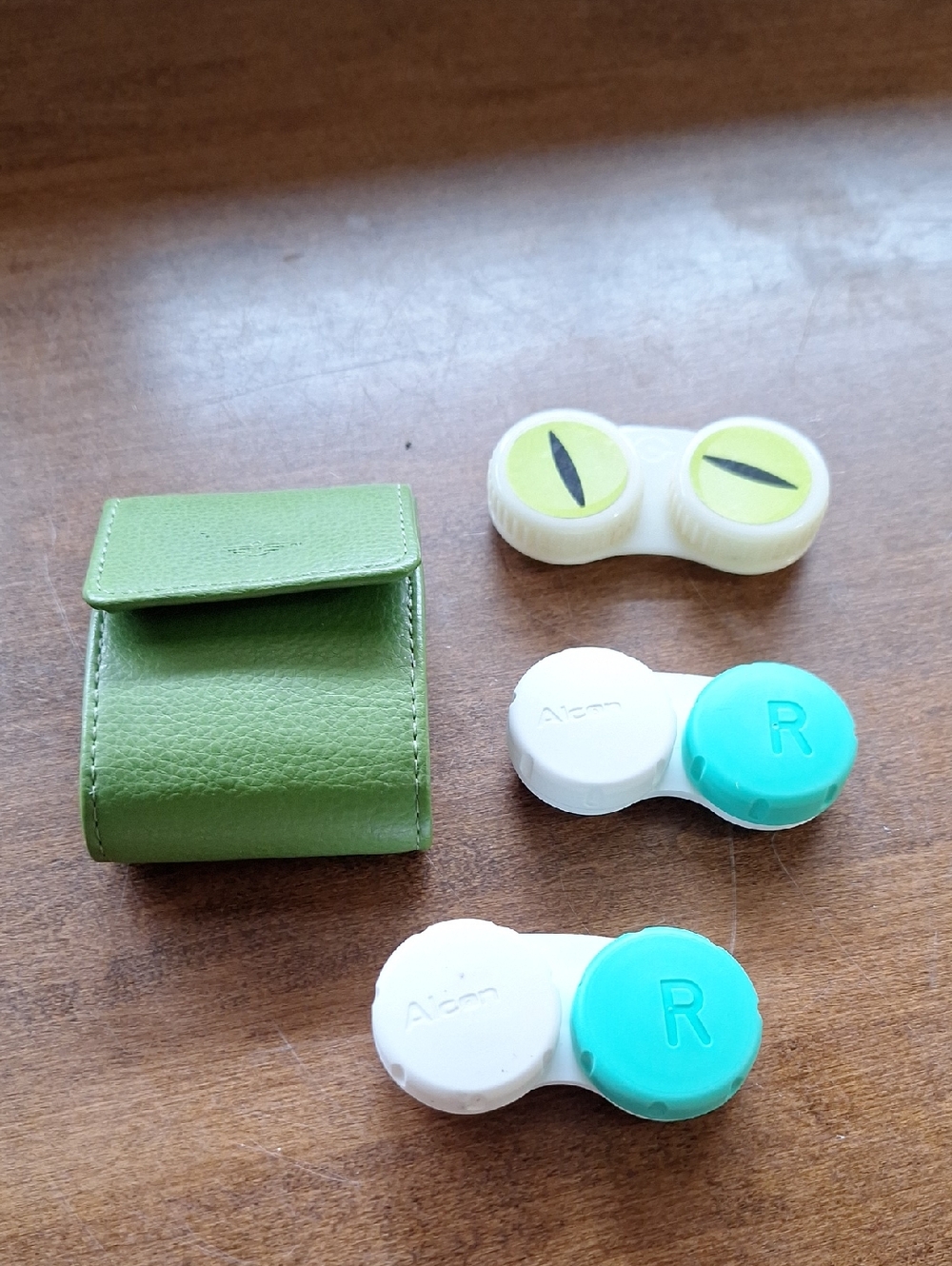 Contact Lens Case By Docker, With Mirror, Contact Lenses Holders 3, One Cat Eye